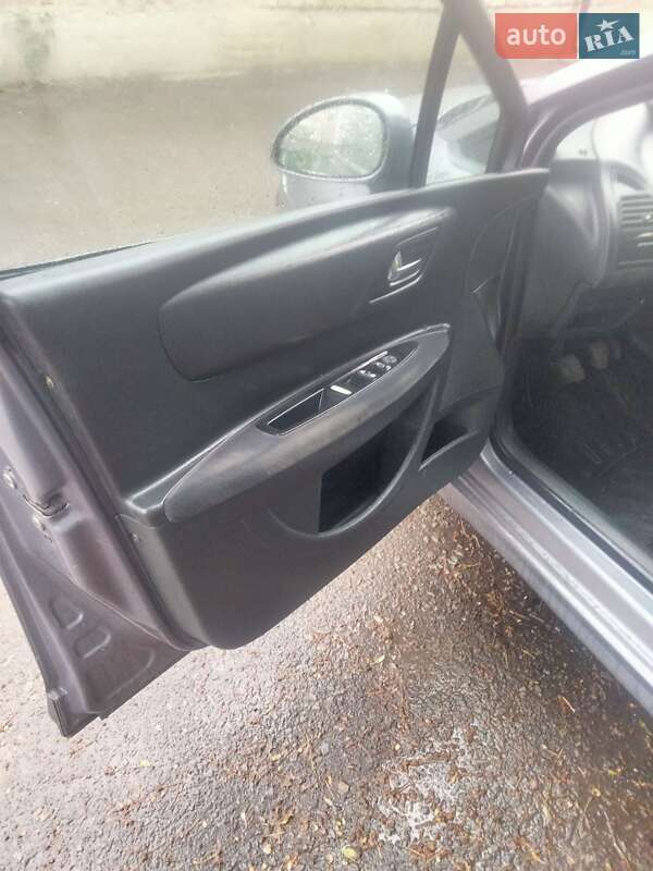 Хэтчбек Citroen C4 2006 в Ровно