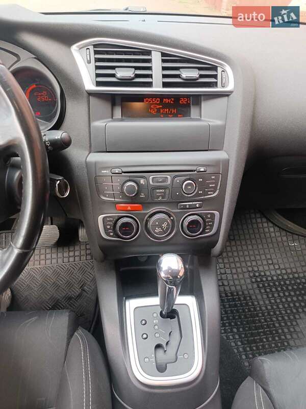 Хэтчбек Citroen C4 2011 в Киеве