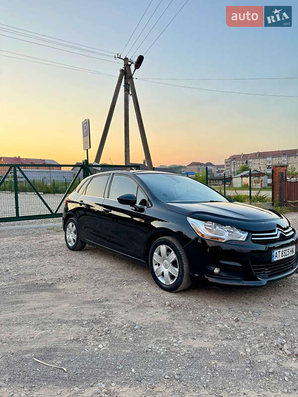 Хэтчбек Citroen C4 2010 в 