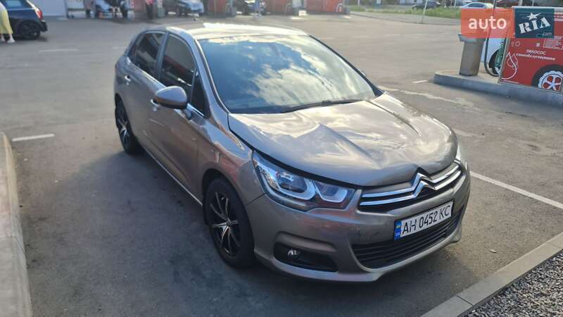 Хэтчбек Citroen C4 2016 в Киеве