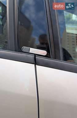 Хэтчбек Citroen C4 2006 в 