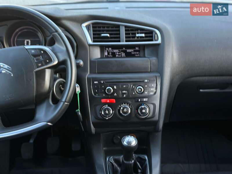 Хэтчбек Citroen C4 2016 в Киеве фото 18 Хэтчбек Citroen C4 2016 в Киеве