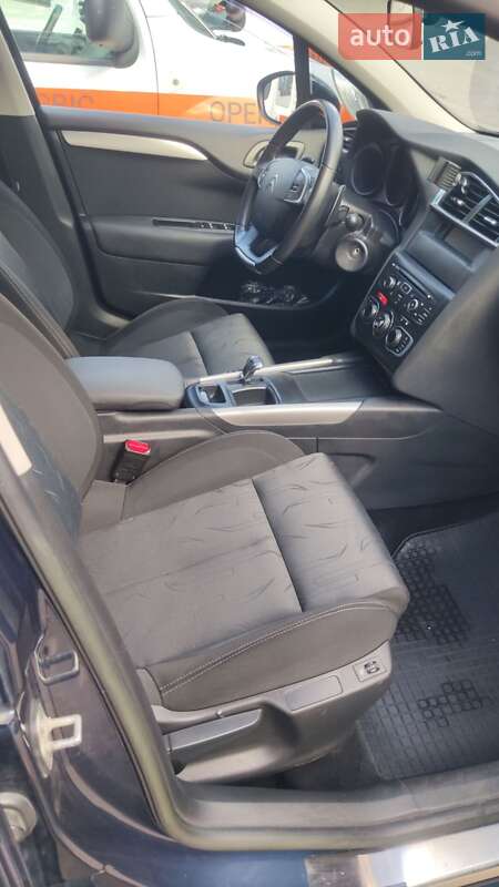 Хэтчбек Citroen C4 2014 в Киеве фото 6 Хэтчбек Citroen C4 2014 в Киеве