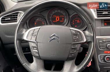 Хэтчбек Citroen C4 2011 в 