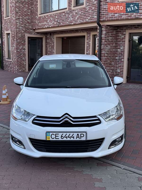 Хэтчбек Citroen C4 2012 в 