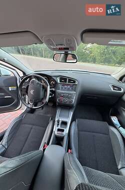 Хэтчбек Citroen C4 2012 в 