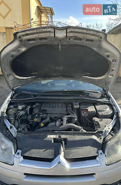 Хэтчбек Citroen C4 2004 в 