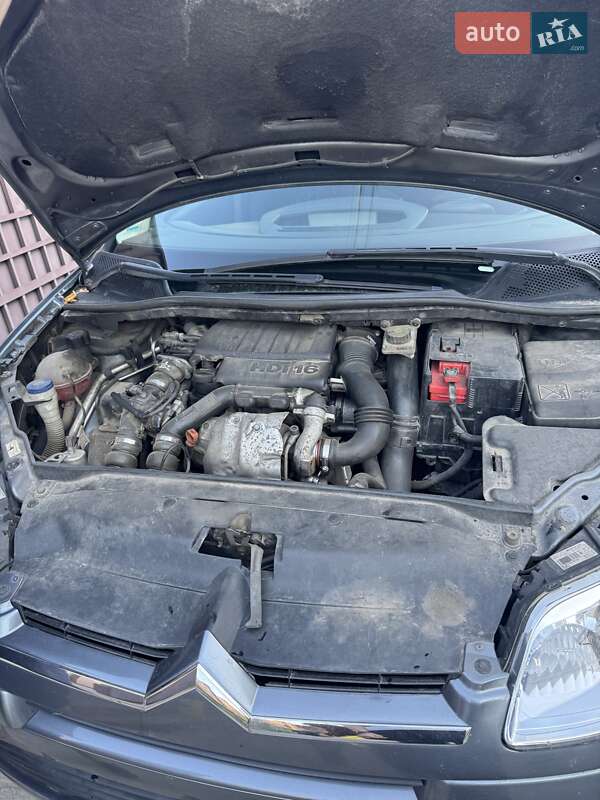 Хэтчбек Citroen C4 2008 в Луцке