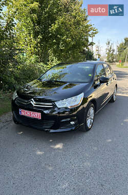 Хэтчбек Citroen C4 2012 в 