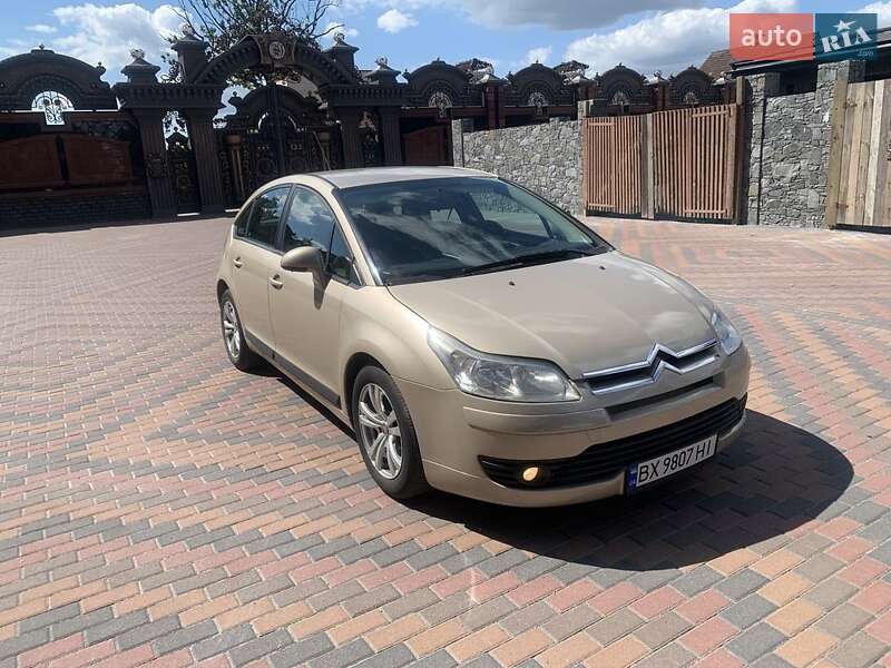 Хэтчбек Citroen C4 2005 в 