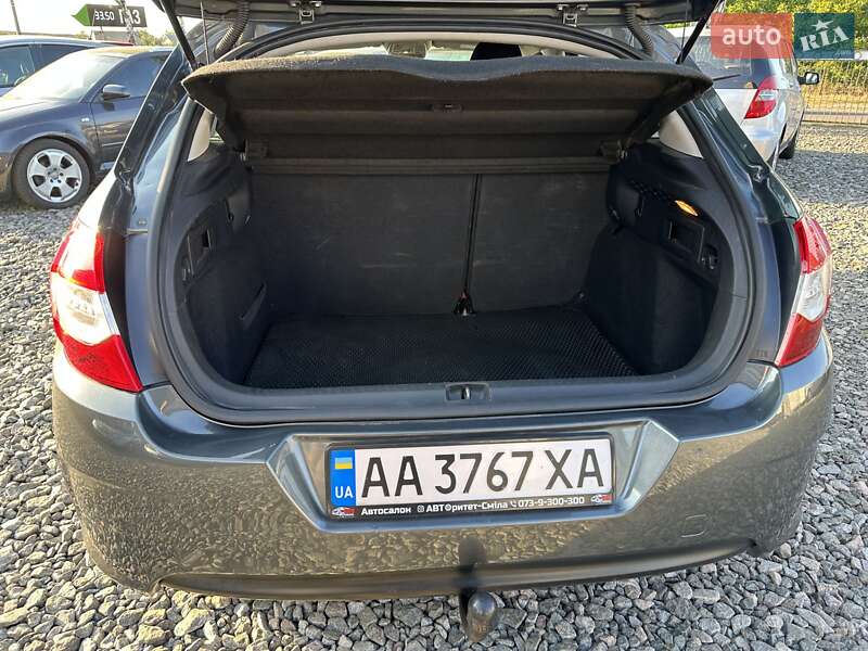 Хэтчбек Citroen C4 2011 в Смеле
