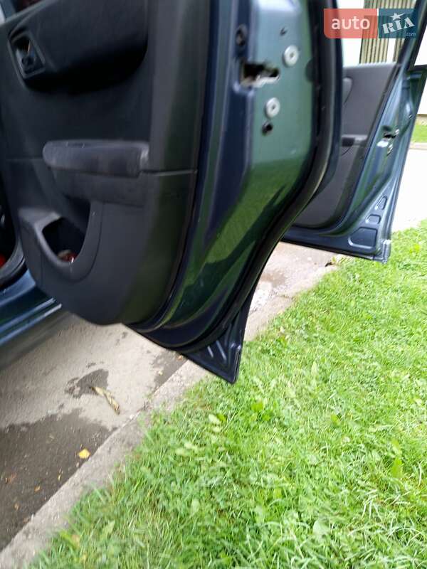 Хэтчбек Citroen C4 2007 в Кропивницком фото 16 Хэтчбек Citroen C4 2007 в Кропивницком