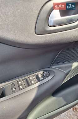Хэтчбек Citroen C4 2017 в 
