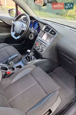 Хэтчбек Citroen C4 2017 в 