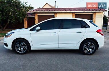 Хэтчбек Citroen C4 2013 в 