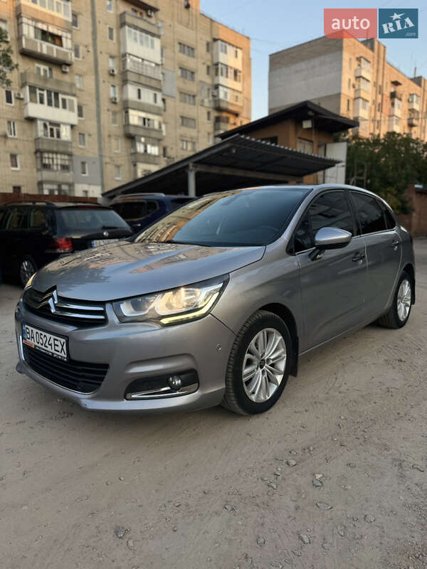 Хэтчбек Citroen C4 2017 в Кропивницком