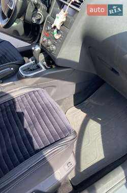 Хэтчбек Citroen C4 2012 в 