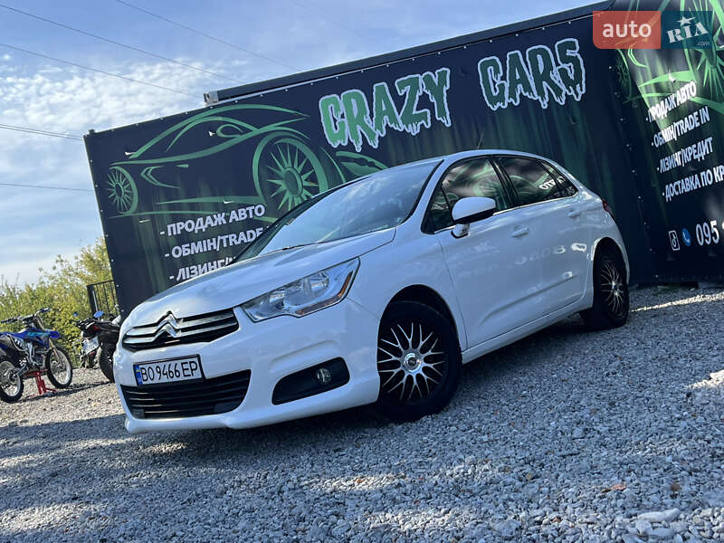 Хэтчбек Citroen C4 2012 в 