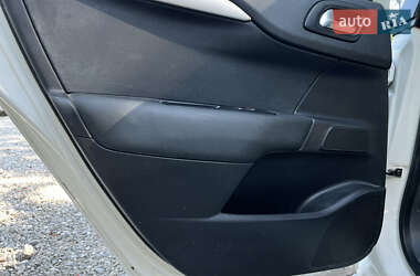 Хэтчбек Citroen C4 2012 в 