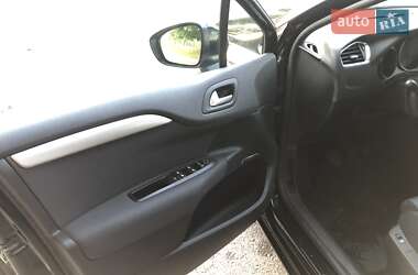 Хэтчбек Citroen C4 2013 в 