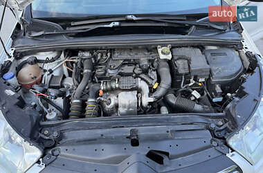 Хэтчбек Citroen C4 2011 в 