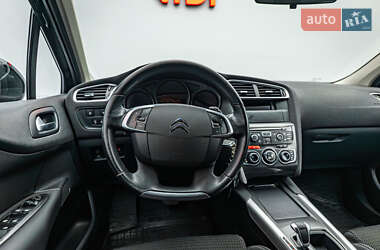 Хэтчбек Citroen C4 2013 в 
