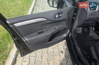 Хэтчбек Citroen C4 2012 в 