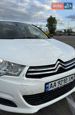 Хэтчбек Citroen C4 2014 в 