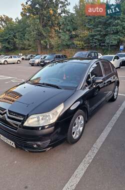 Хэтчбек Citroen C4 2008 в 