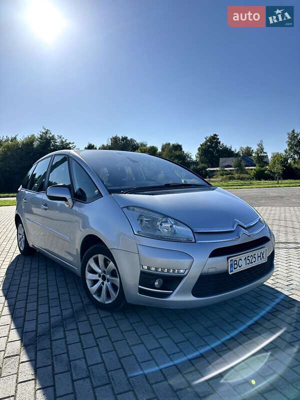 Хэтчбек Citroen C4 2012 в Львове
