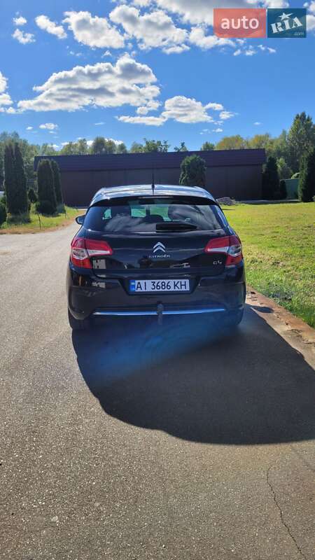 Хэтчбек Citroen C4 2011 в Вишневом