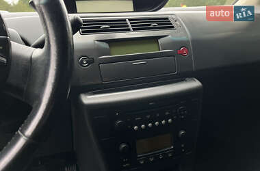 Хэтчбек Citroen C4 2008 в 
