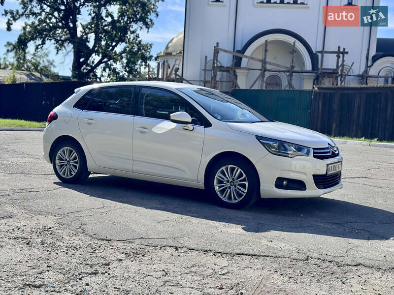 Хэтчбек Citroen C4 2015 в Киеве
