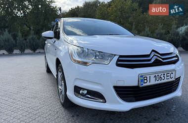 Хэтчбек Citroen C4 2012 в 