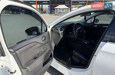 Хэтчбек Citroen C4 2012 в 
