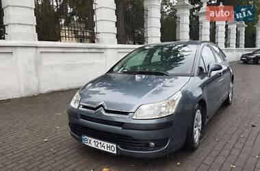 Хетчбек Citroen C4 2004 в  Хетчбек Citroen C4 2004 в