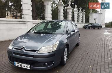 Хетчбек Citroen C4 2004 в  фото 15 Хетчбек Citroen C4 2004 в