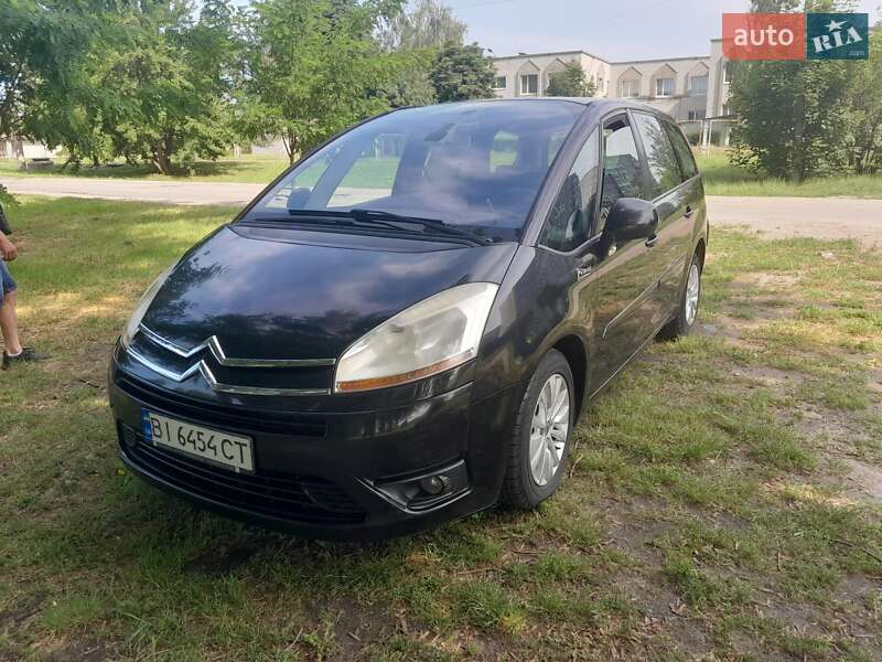 Хэтчбек Citroen C4 2008 в 