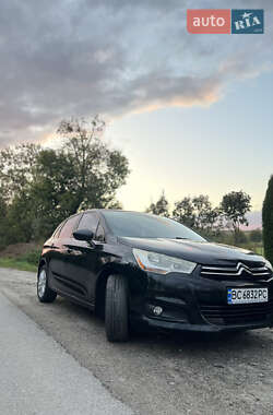 Хэтчбек Citroen C4 2012 в 