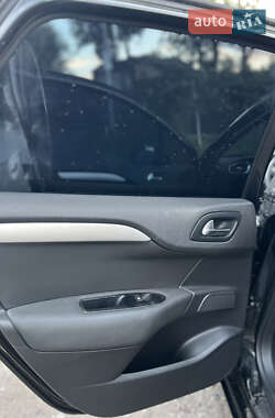 Хэтчбек Citroen C4 2012 в 