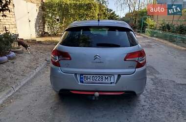Хэтчбек Citroen C4 2011 в 