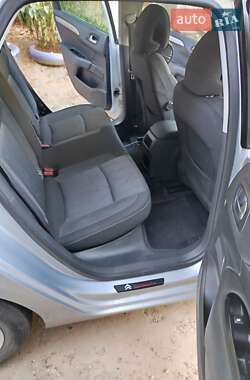 Хэтчбек Citroen C4 2011 в 