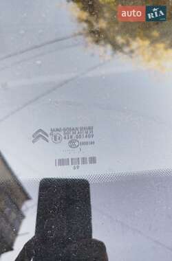Хэтчбек Citroen C4 2011 в 