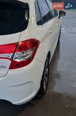 Седан Citroen C4 2012 в  фото 4 Седан Citroen C4 2012 в