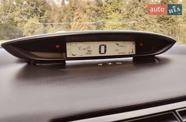 Хэтчбек Citroen C4 2009 в 