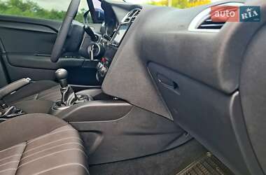 Хэтчбек Citroen C4 2011 в 