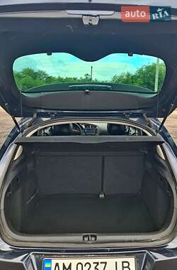 Хэтчбек Citroen C4 2011 в 