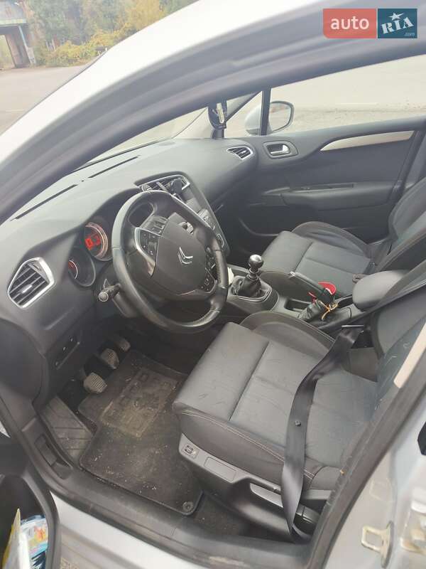 Хэтчбек Citroen C4 2011 в Пирятине