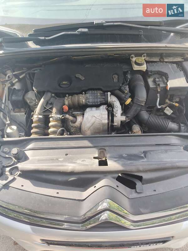 Хэтчбек Citroen C4 2011 в Пирятине