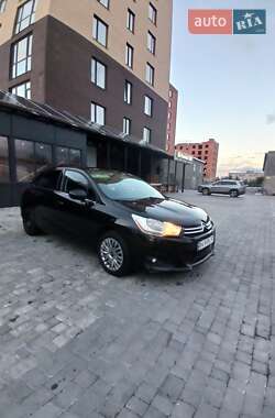 Хэтчбек Citroen C4 2012 в 
